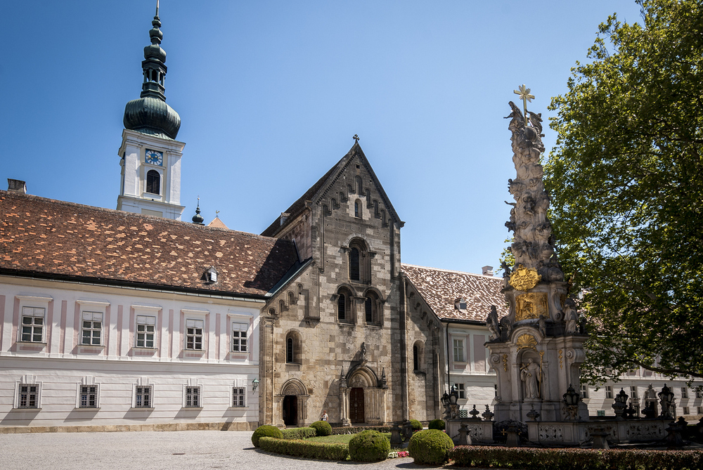 Stift Heiligenkreuz / iStock/Simone Crespiatico Stift Heiligenkreuz